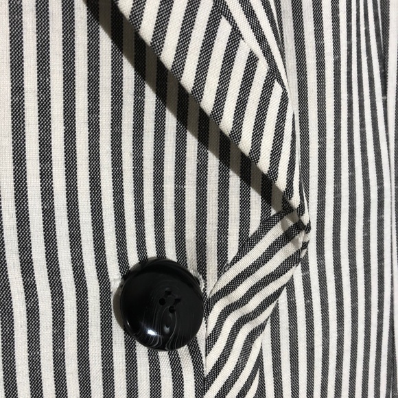 Christian Dior 3 piece suit. - Picture 3 of 13